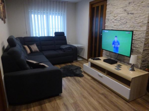 2 bedroom top floor apartment in quiet area